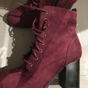Beautiful Mahogany/burgundy boots